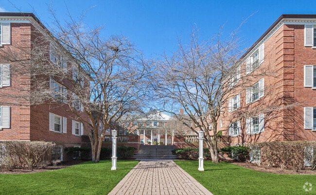 Building Photo - 1404 Hinman Ave Unit 1W Rental