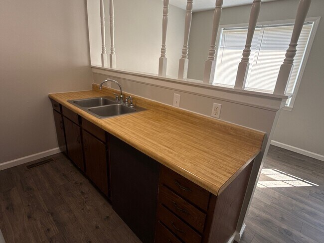 Photo - 103 Skyhaven Dr Unit R