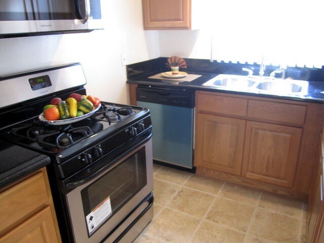 Photo - 5606 Harold Way