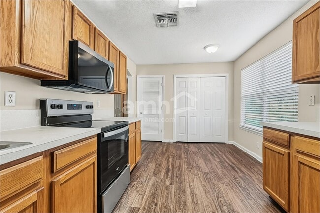 Photo - 11134 Lauren Oak Ln