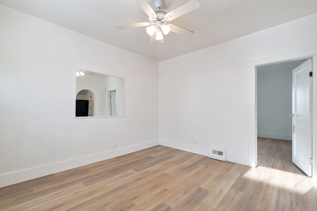 Photo - Eccles-Triplex Unit #3