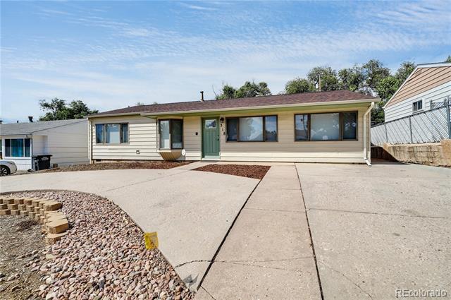 Photo - 318 Maplewood Dr