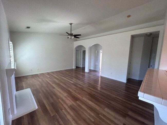Photo - 3 bedroom 2 bath in Lemoore with SOLAR!