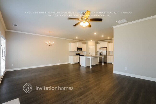 Photo - 731 Grove Trail