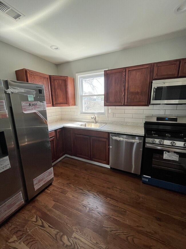 Kitchen - 494 E 18th St Unit 2nd Floor