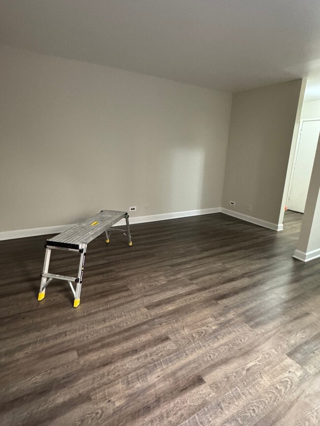Photo - 5909 N Kenmore Ave Unit 5