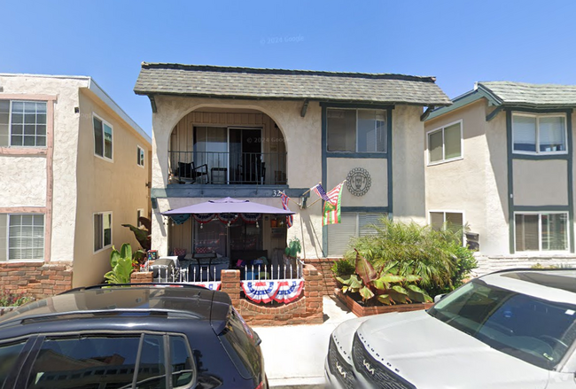 Building Photo - 324 E Balboa Blvd Unit B Rental