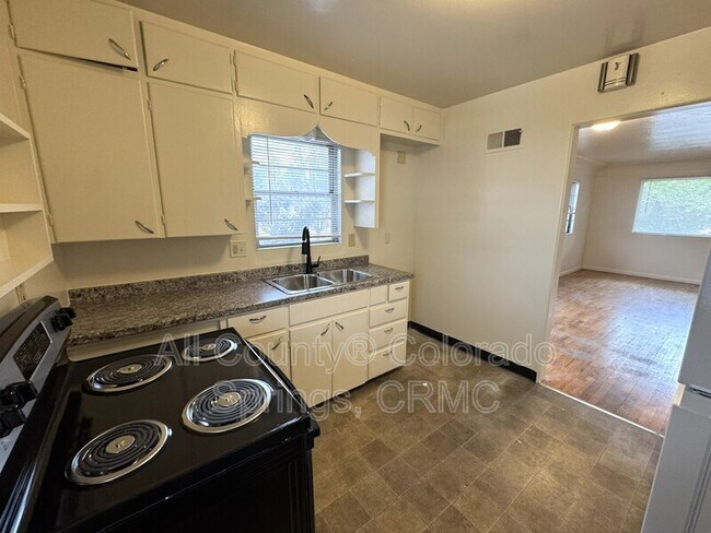Photo - 222 N Logan Ave
