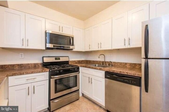 Photo - 326 Hermit St