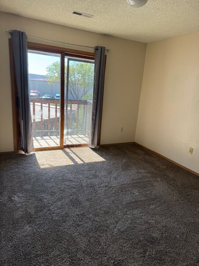 2217 Aztec Dr Unit C