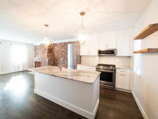 Photo - 210 Third St