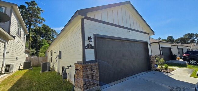 Photo - 16834 Pandora Wy