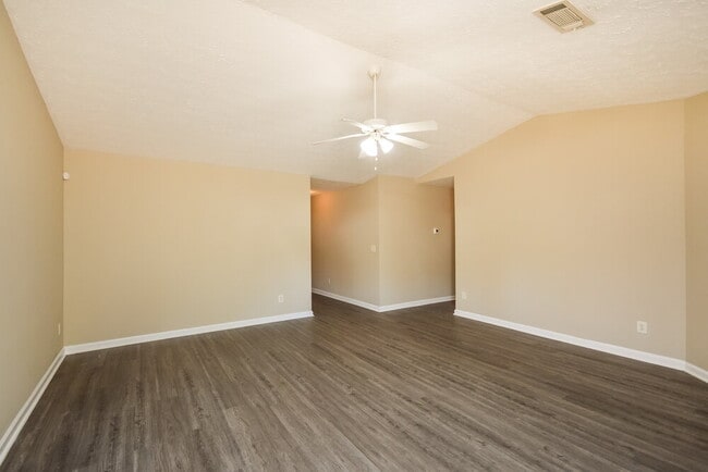 Photo - 20 Carver Dr