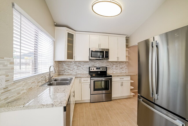 Photo - 18232 N 30th Pl