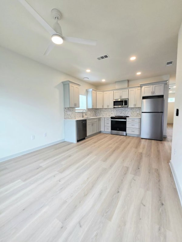 Photo - 606 E Brainerd St Unit B