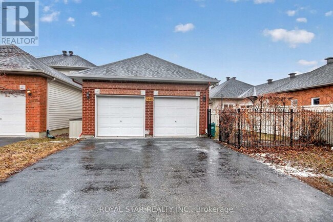 Photo - 1448 Queensdale Ave