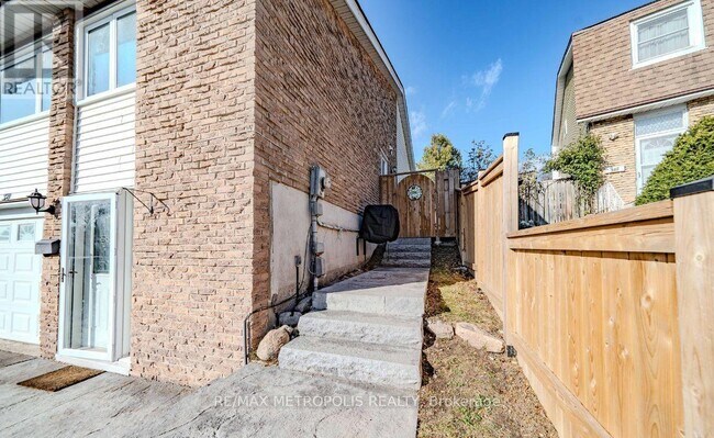 Photo - 378 Daytona Ct