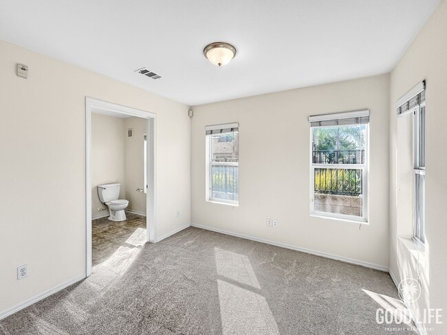 Photo - Spacious 2B/3BA + Den Townhouse in El Cerr...