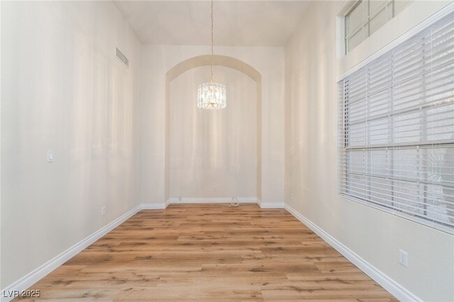 Photo - 8250 Fox Tail Way