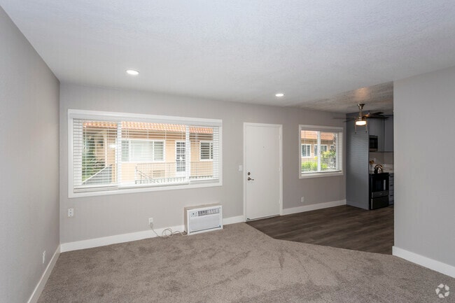 2BR - 2BA, 900SF