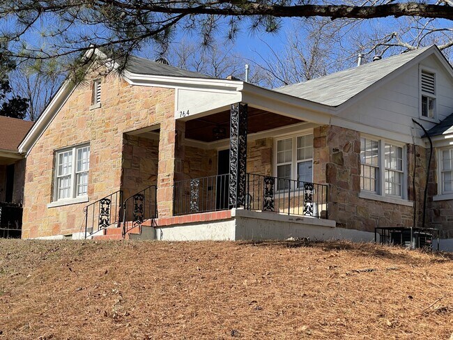 Photo - 764 Dunn Ave