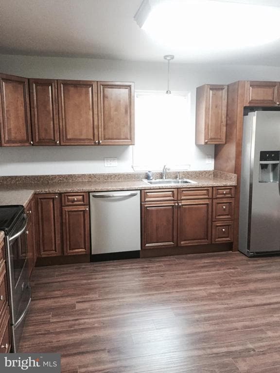 Photo - 578 Shorewood Dr