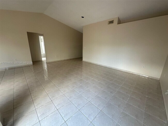 Photo - 16280 SW 77th Terrace