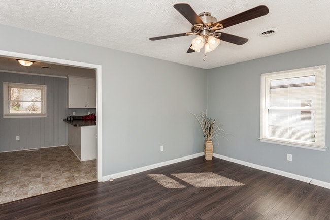 Photo - 704 Joyner St