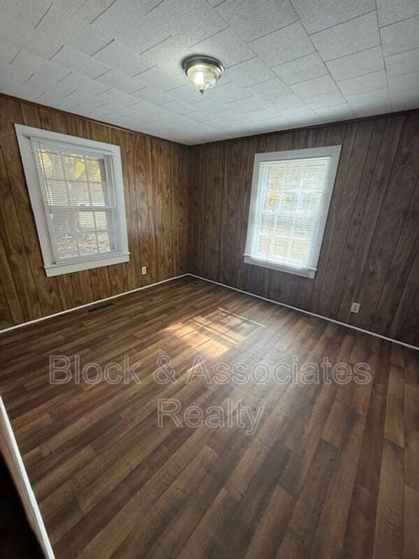 Photo - 1811 Newell St