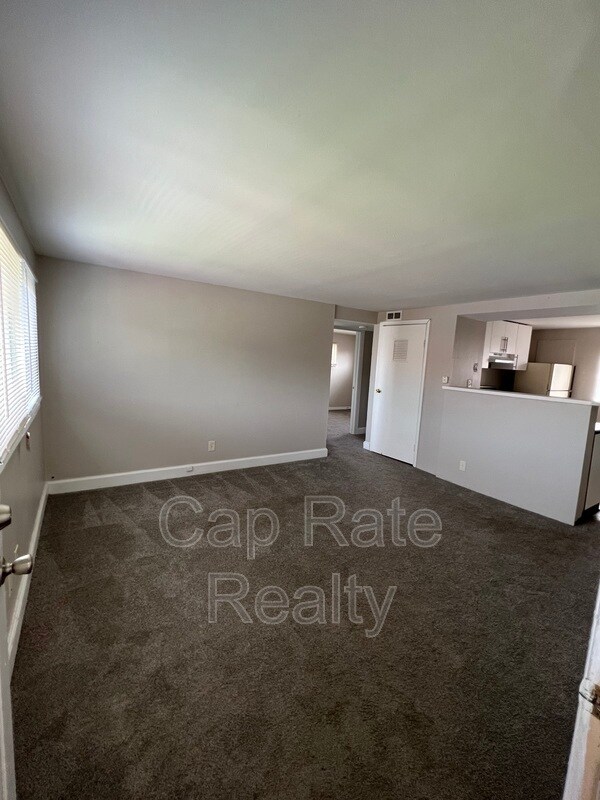 3632 Cushing Dr