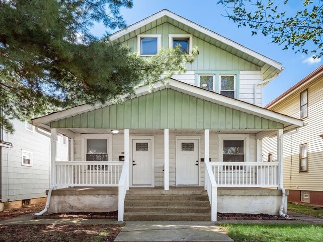 Photo - 1359 N 6th St