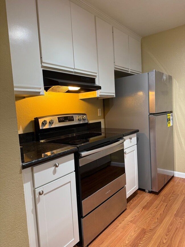 Photo - Spacious 2 Bedroom 2 Bath Condo with a View Unit 106