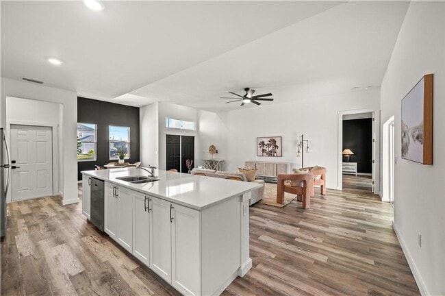 Photo - 1515 Nelson Rd N