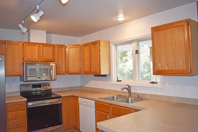 Photo - Charming Home in Oriental