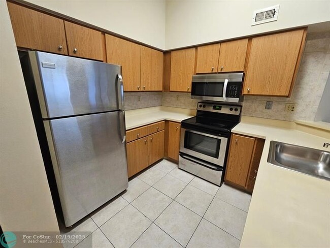 Photo - 2445 SW 18th Terrace Condo Unit 1108