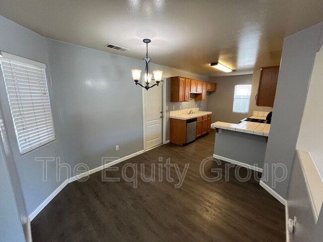 Photo - 1737 W Median Ave