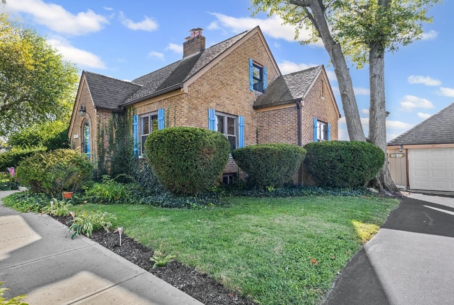 Photo - 1721 Southview Dr