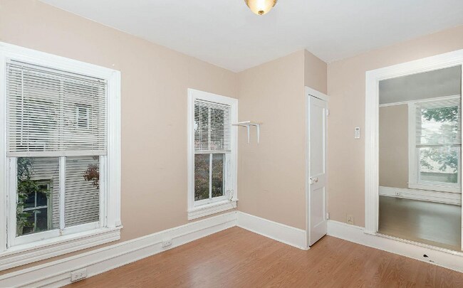 Photo - 215 N Broad St Unit 4