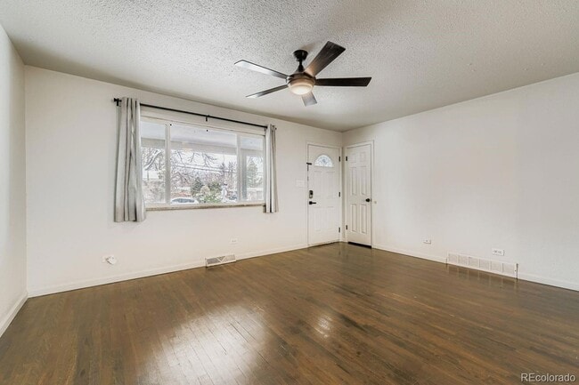 Photo - 5418 S Huron St