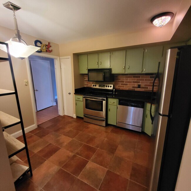 Photo - North Wilmington Beacon Hill townhouse is ...