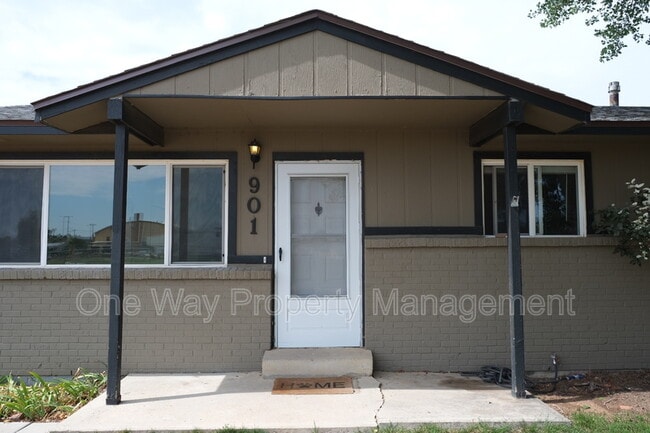 Photo - 901 Elm St