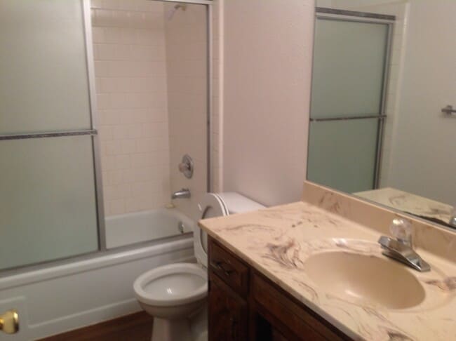 Photo - 631 N Lynora St