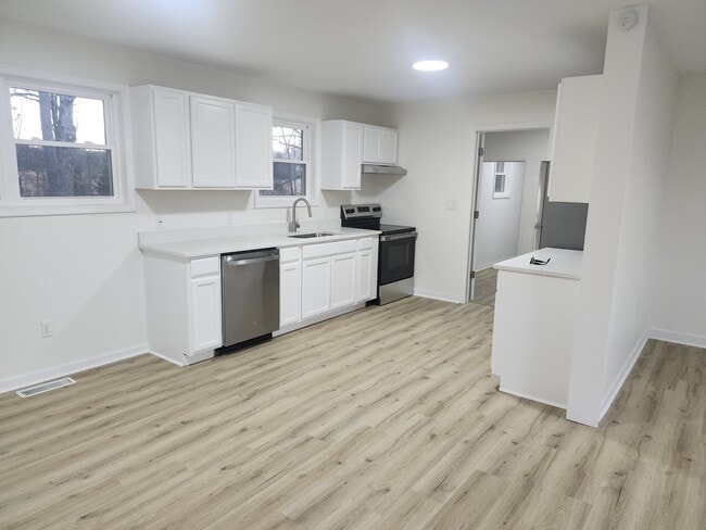 Photo - 5332 Hicone Rd