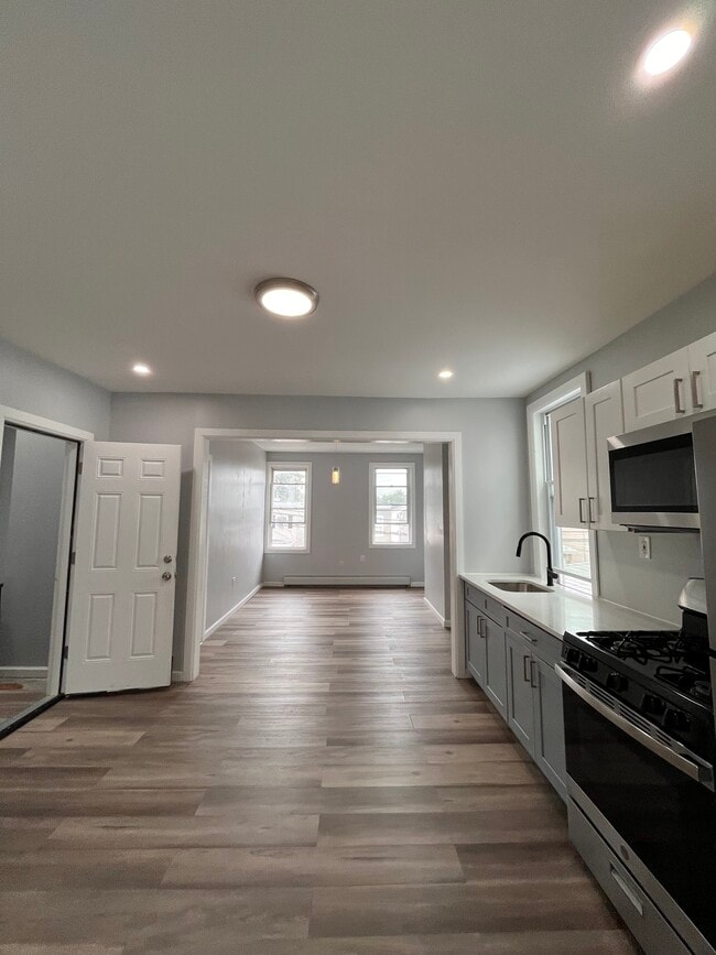 Building Photo - 182 Bartholdi Ave Unit 2 Rental
