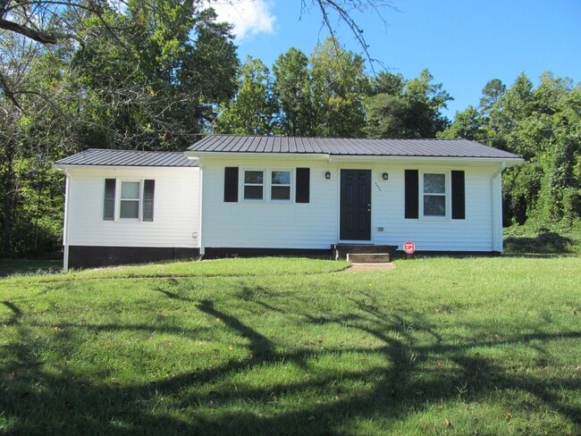 Building Photo - Pinnacle area