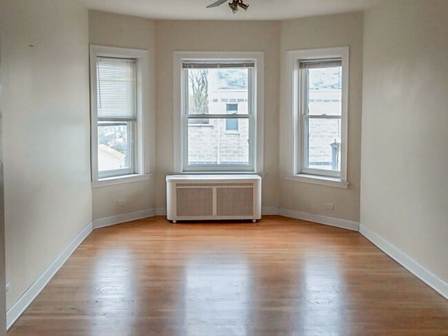 Photo - 4851 N Paulina St Unit 4859-3A