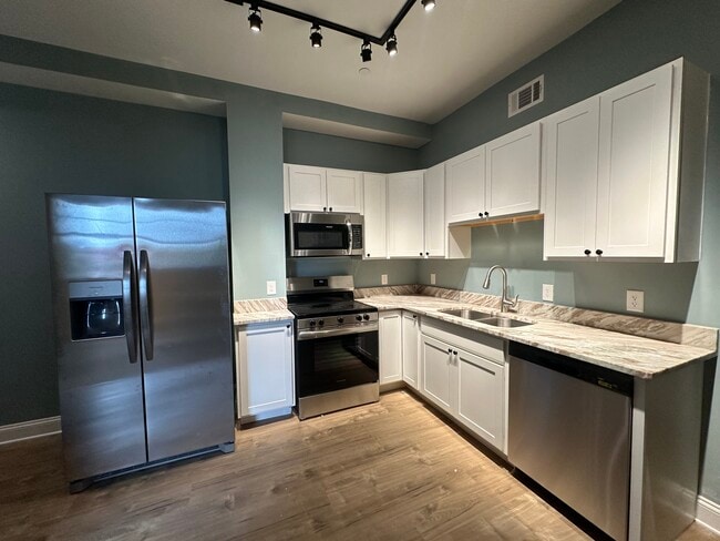 Photo - 5 5th St Unit 204