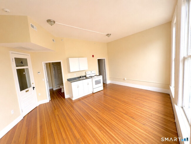 Photo - 105 Bank St Unit 2E
