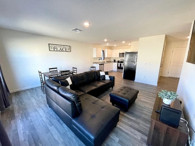 Photo - 4526 Calle del Media