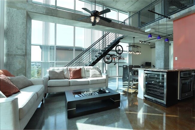 Building Photo - 2000 Bagby-ID441.4 Unit ID441.4